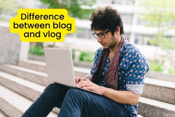 Blogging Vs Vlogging